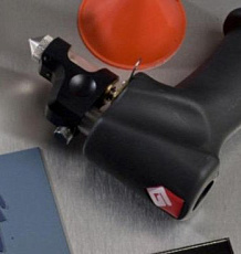 Ручной диспенсер для производства табличек с текстом Брайля